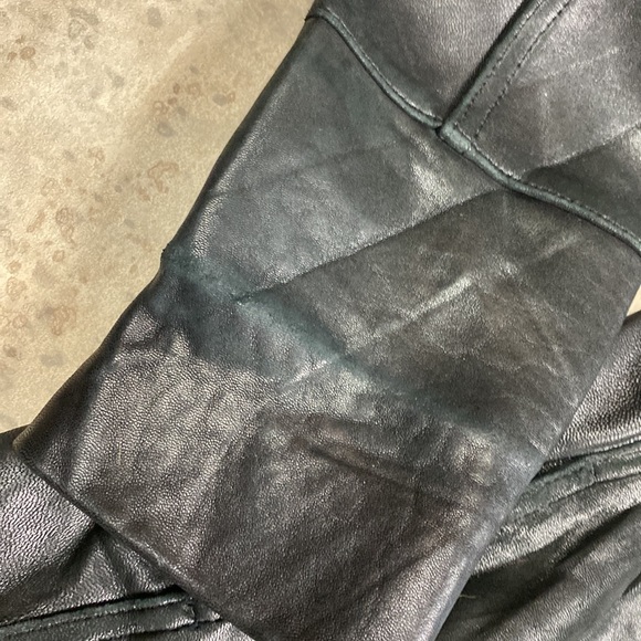 Vintage Jones New York Leather Jacket - Picture 5 of 9